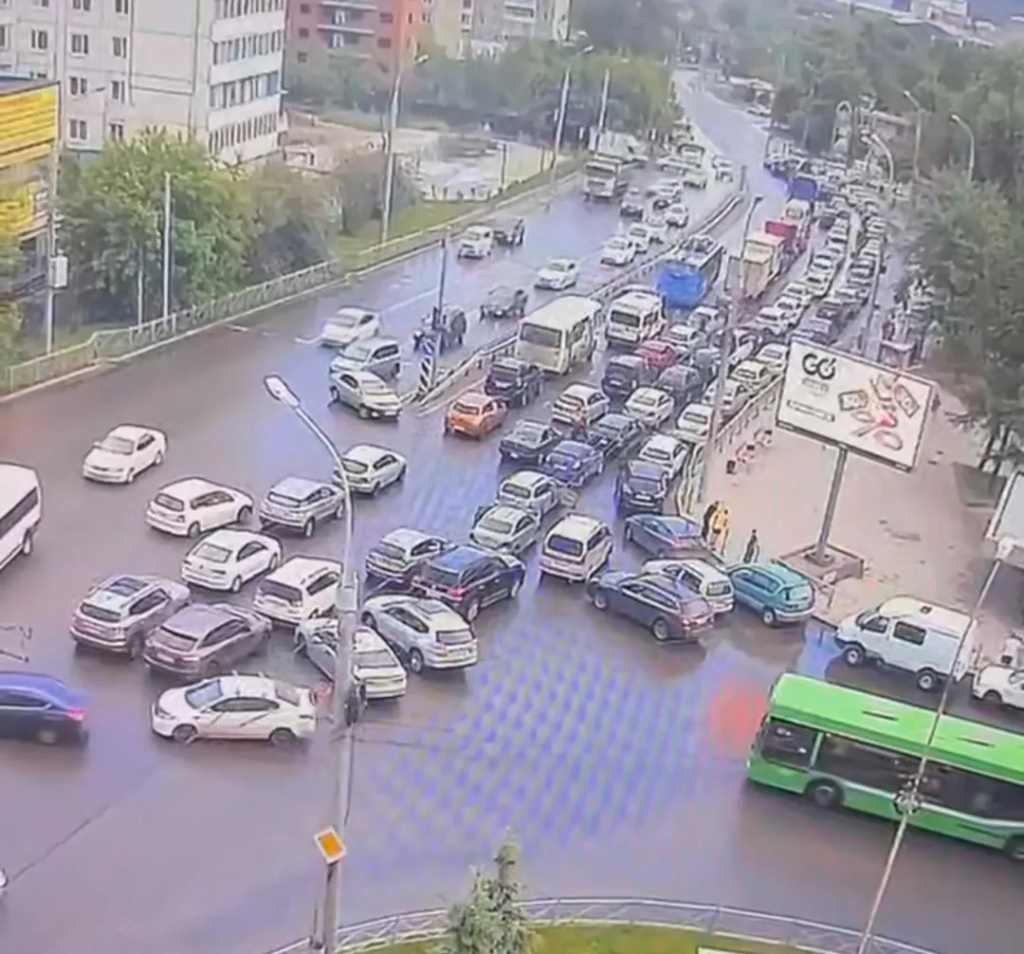 очередь в иркутске.jpg